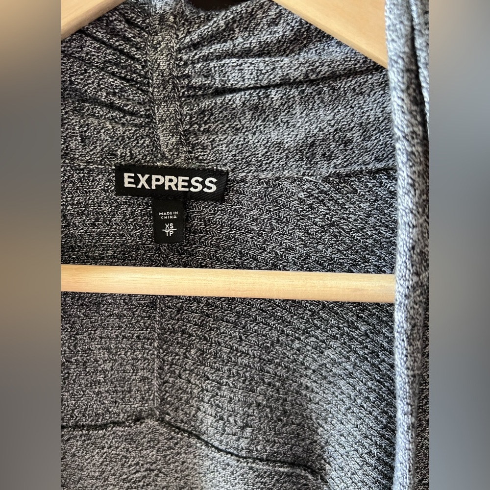 Express Cardigan - Picture 2 of 3